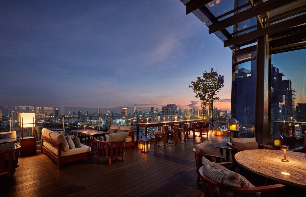 Spectrum Lounge & Bar in Bangkok
