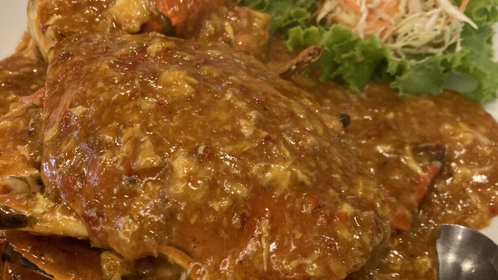 Pu Pad Pong Curry (Stir-Fried Crab with Egg and Curry Powder)